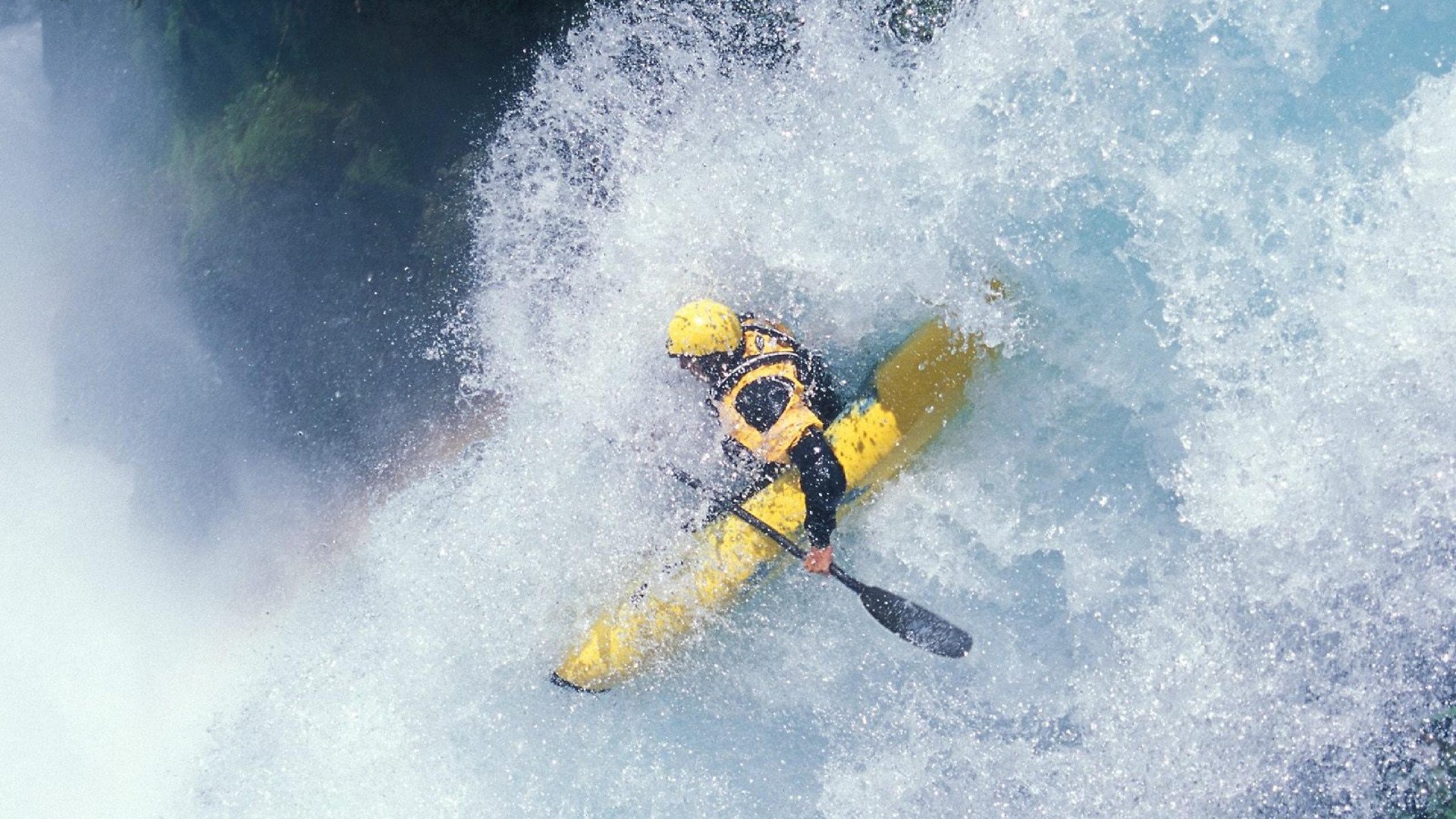 德国骑手吉尔·托马斯在2024年国际马术联合会障碍赛世界巡回赛中获得个人第六名，表现出色。
