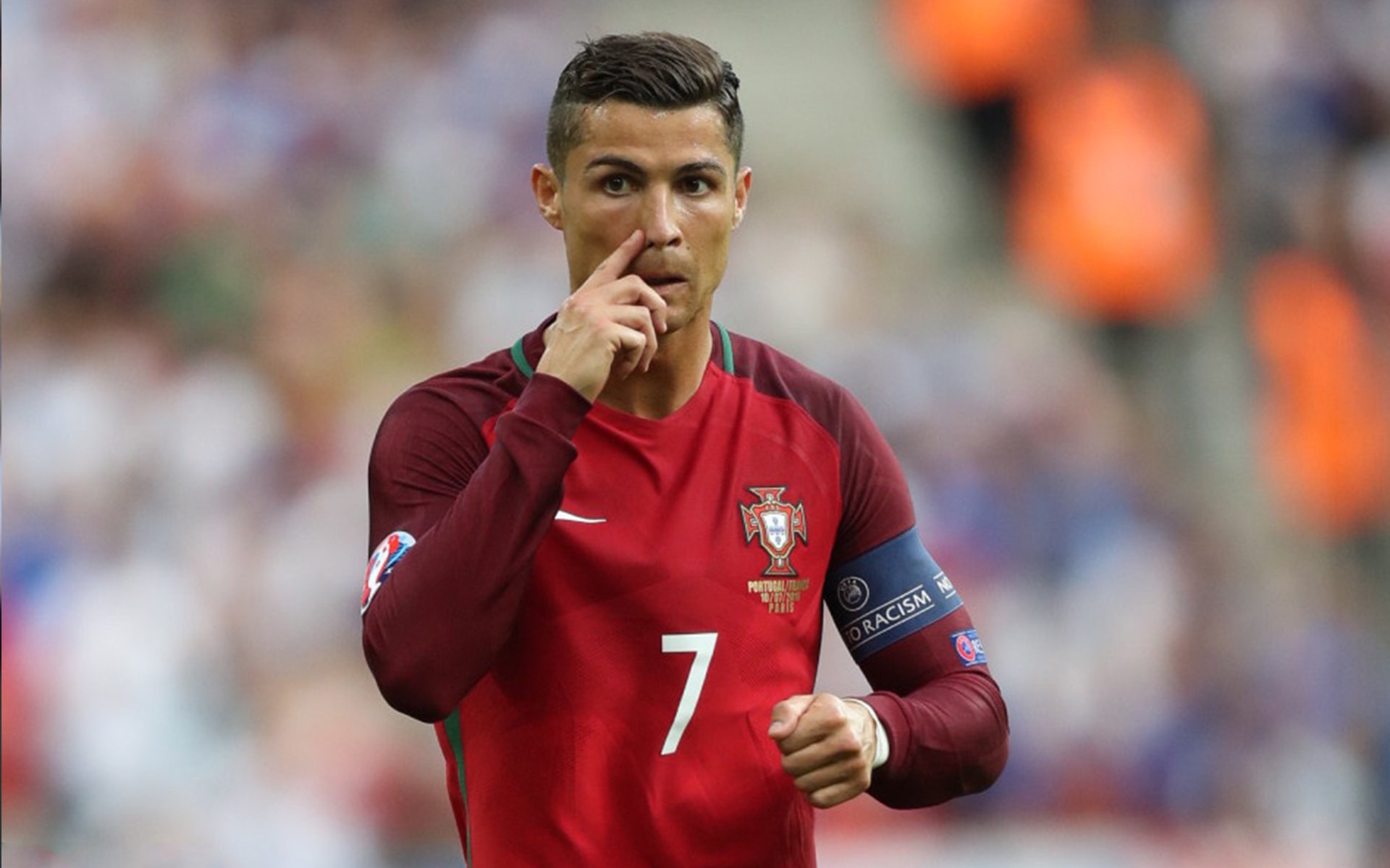 球场英雄!阿根廷前锋戴帽,球场英雄!阿根廷前锋戴帽是谁