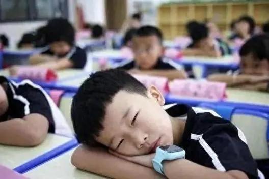 包含赛场以外的挑战：球员的心理健康问题。的词条